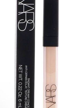 NARS Radiant Creamy Concealer in a 0.22 oz (6 ml) size, known for iluminous
